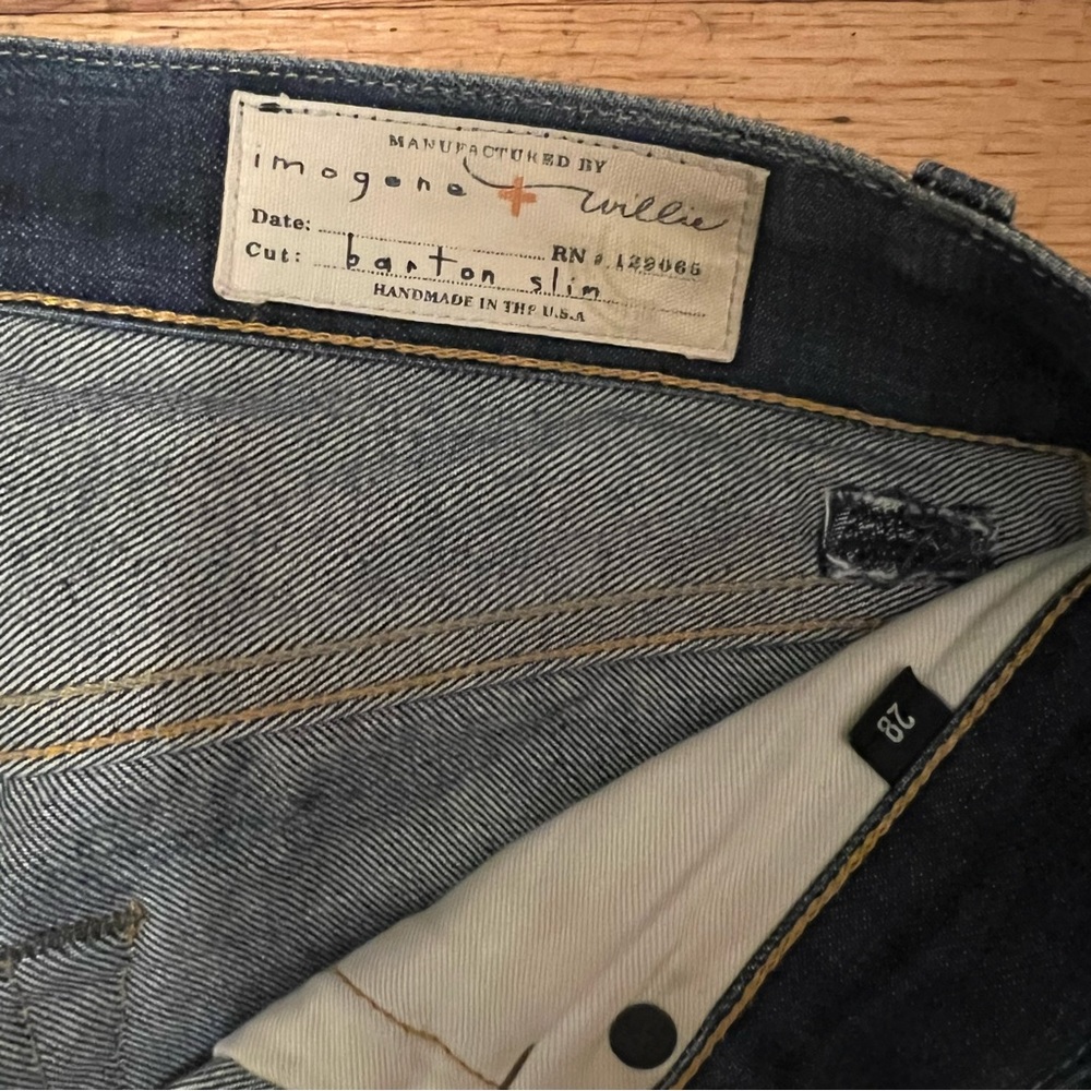 Imogene + Willie perfectly worn in Barton slim denim - Picture 2 of 4